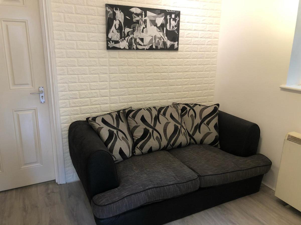 Double With Private Bathroom In A 2-bedrooms House Londra